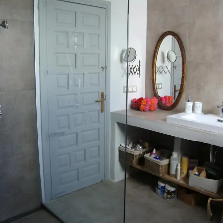 Estilo Mediterraneo (adults Only)